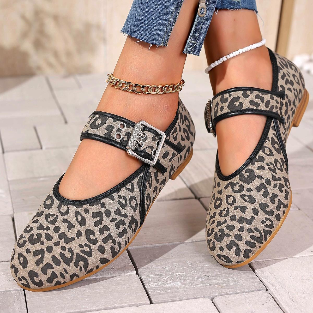Gray Leopard Print / 36