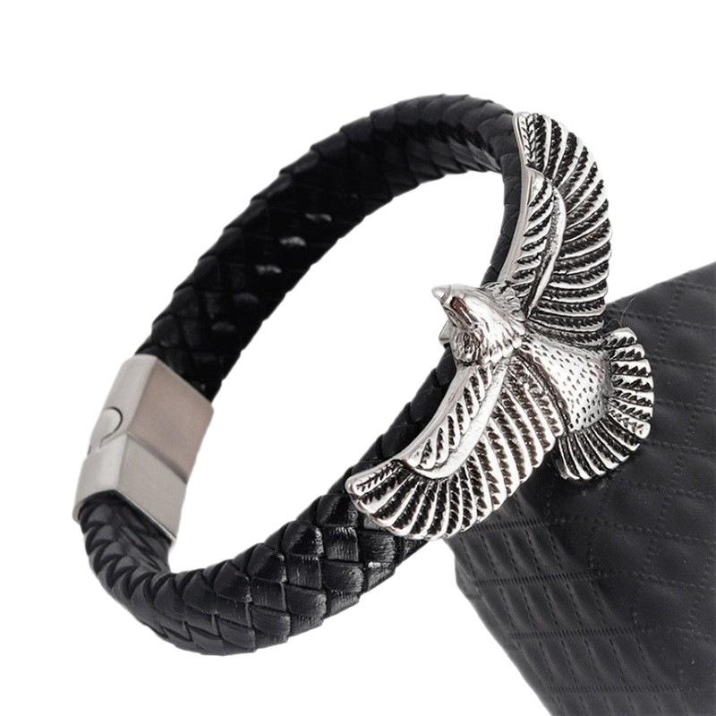 Stylish And Chic Eagle-pattern Leather Bracelet