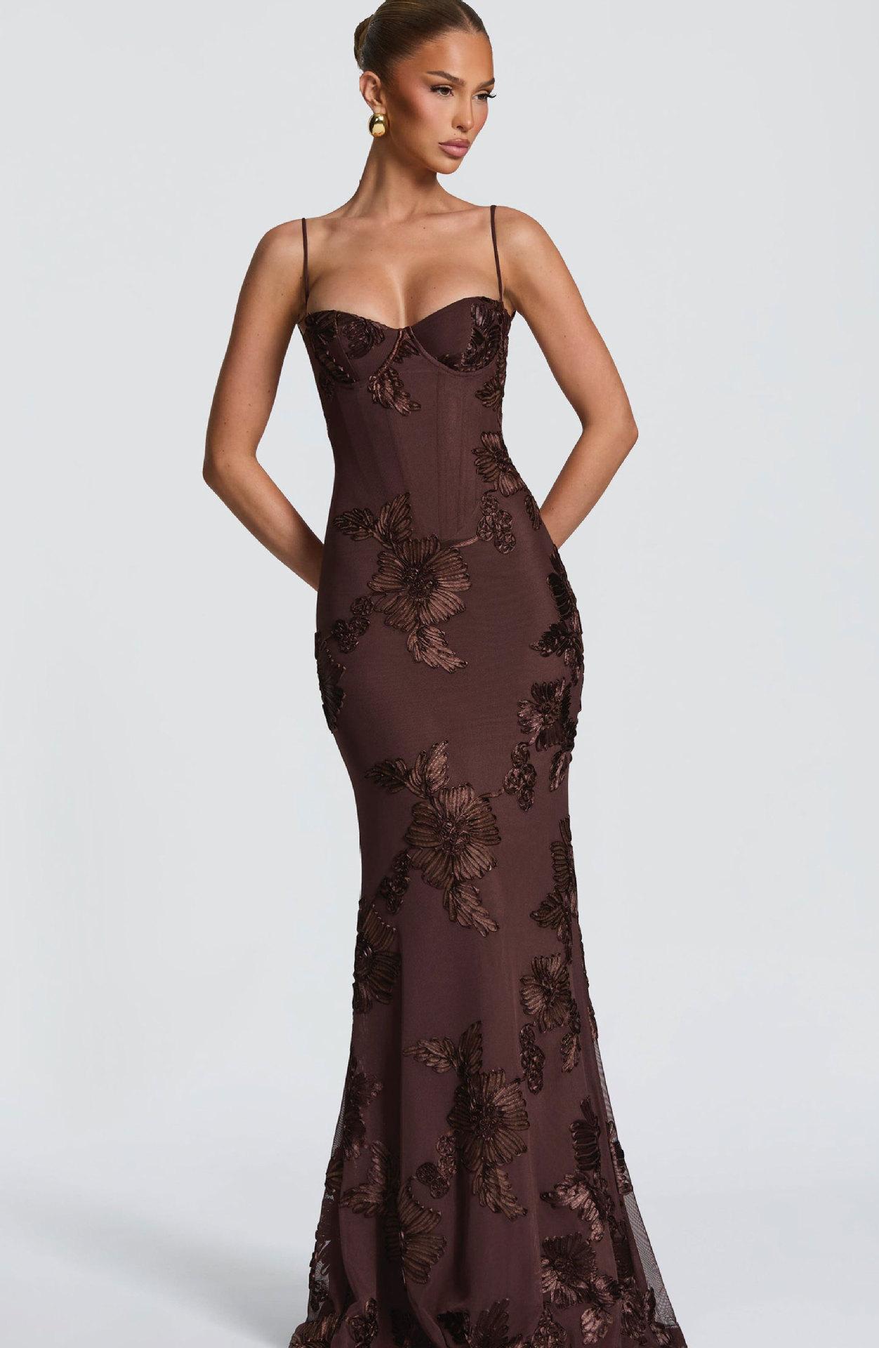 Brown / L
