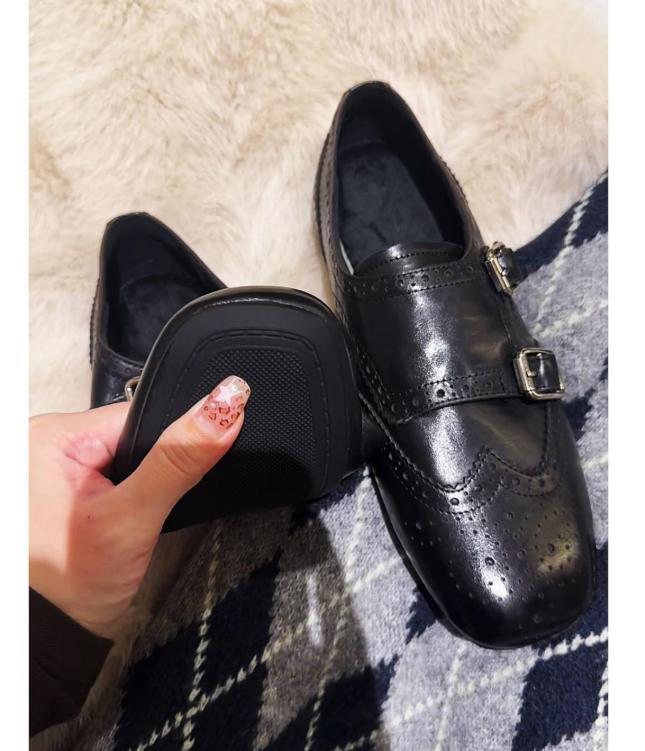 Womens Retro Leather Belt Buckle Versatile Small Leather Shoes