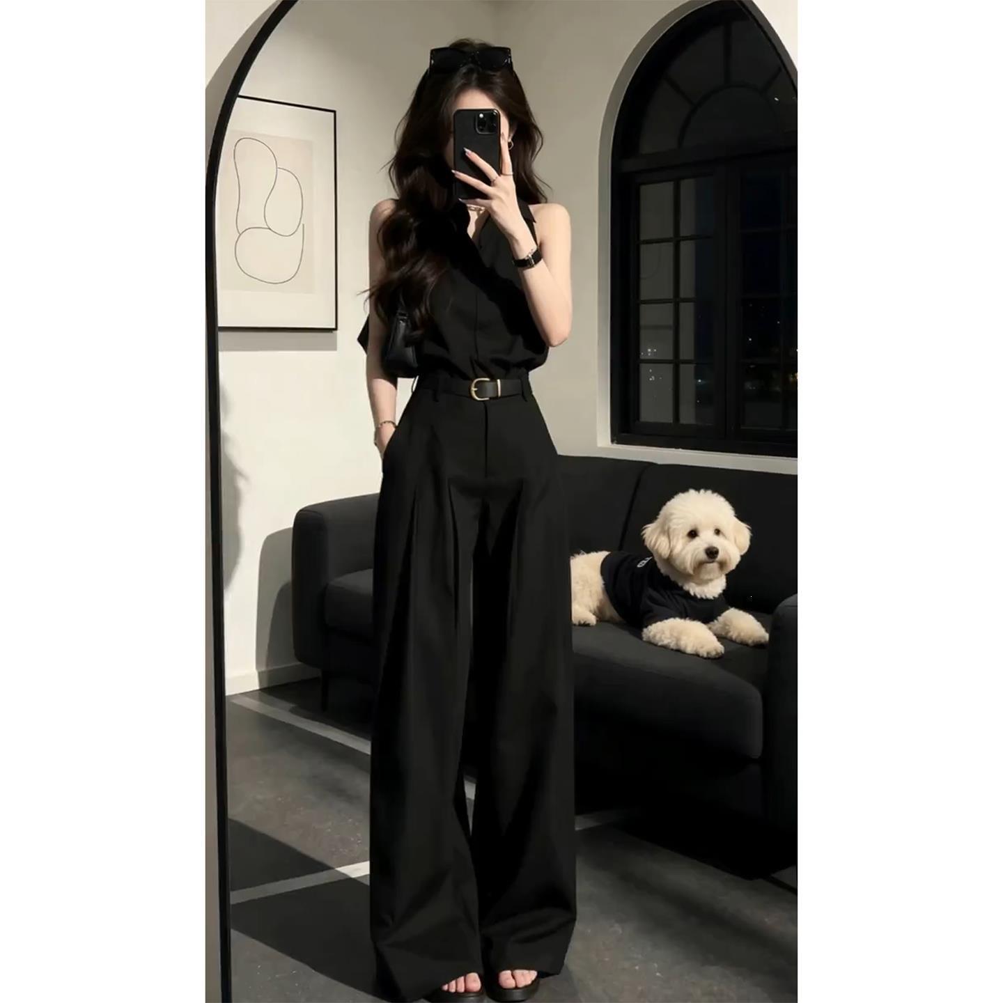 Sleeveless Shirt And Pants Set For Women