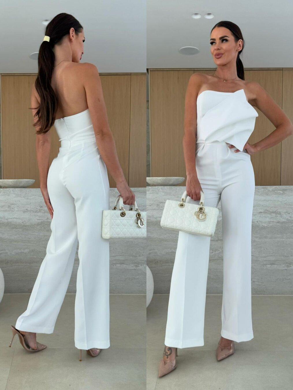 S / White