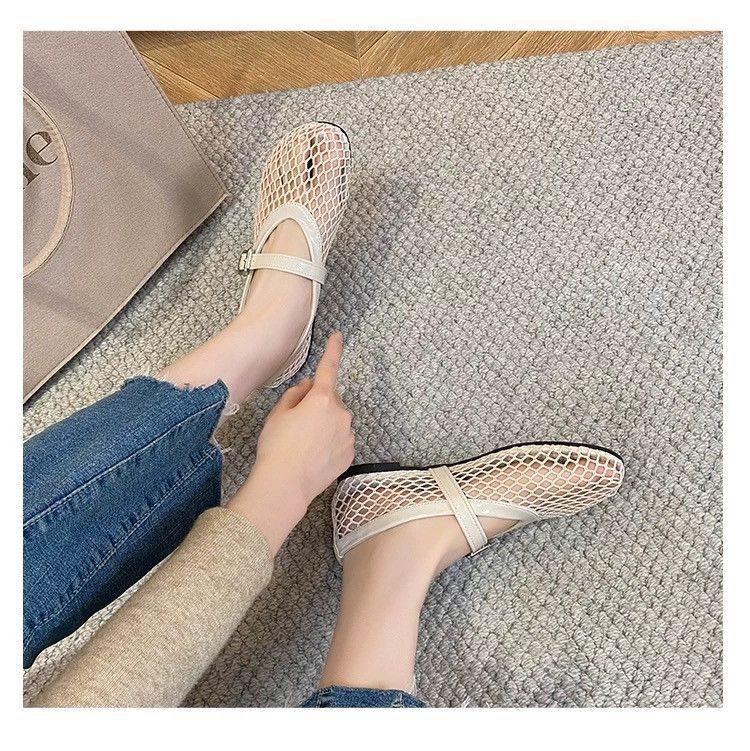 Womens Hollowed-out Breathable Flat Sandals