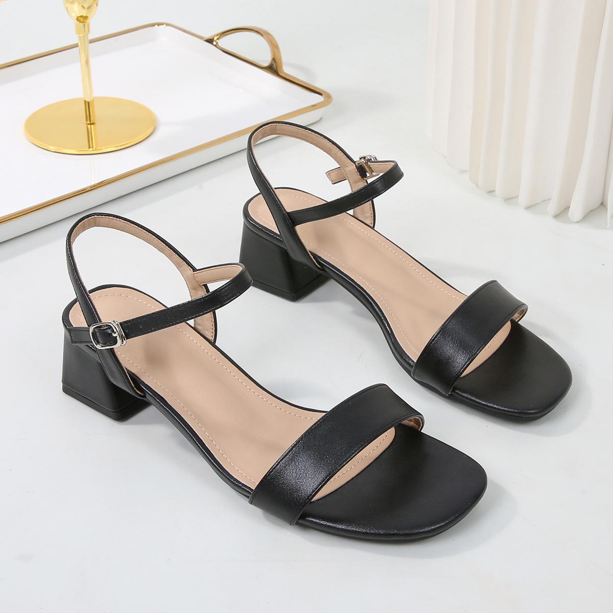 Plus-size Chunky-heel Strappy High-heeled Sandals
