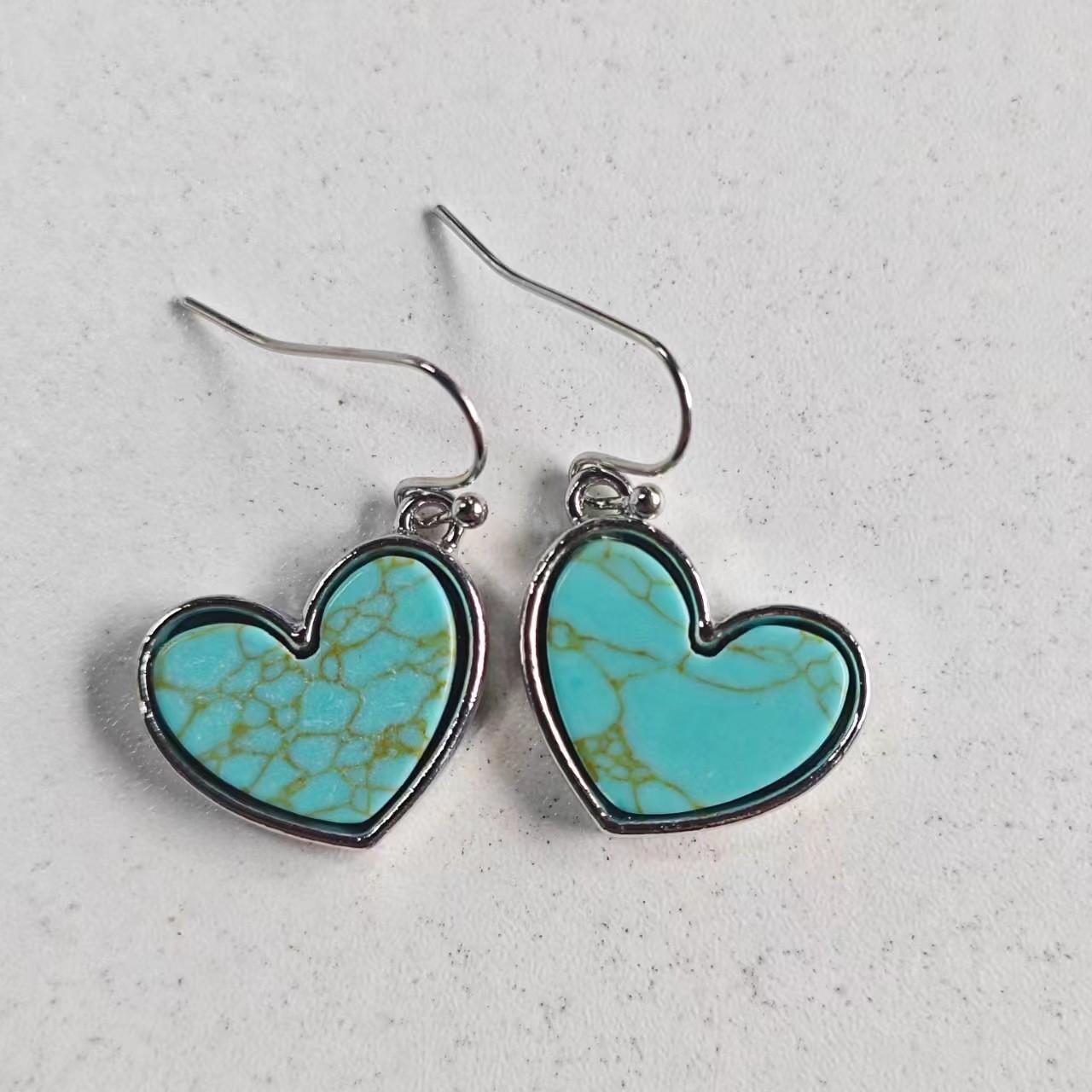 Retro Heart-Shaped Turquoise-Inlaid Versatile Womens Earrings
