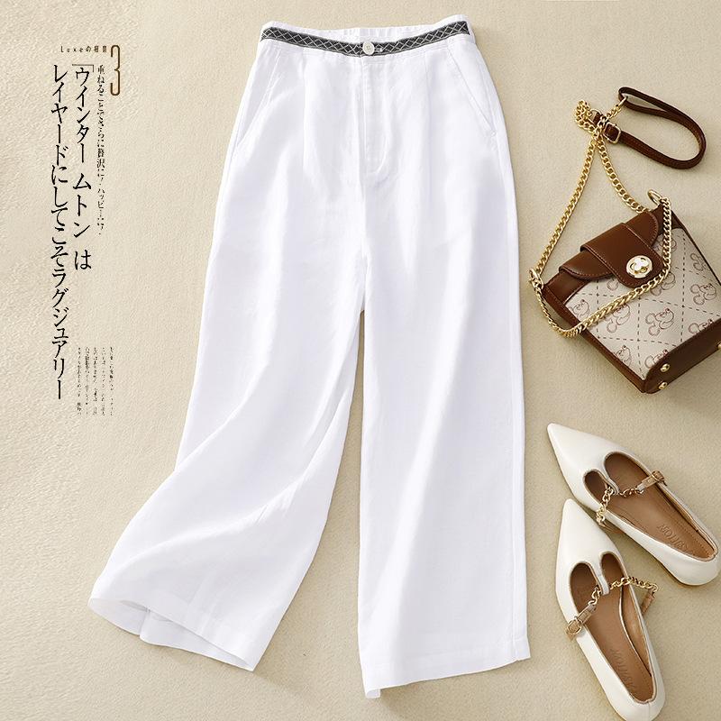 White / M