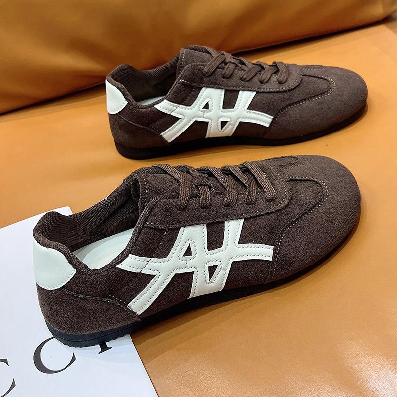 Women's Retro Flat-Soled Casual Lace-Up White Shoes