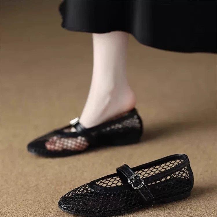 Womens Hollowed-out Breathable Flat Sandals