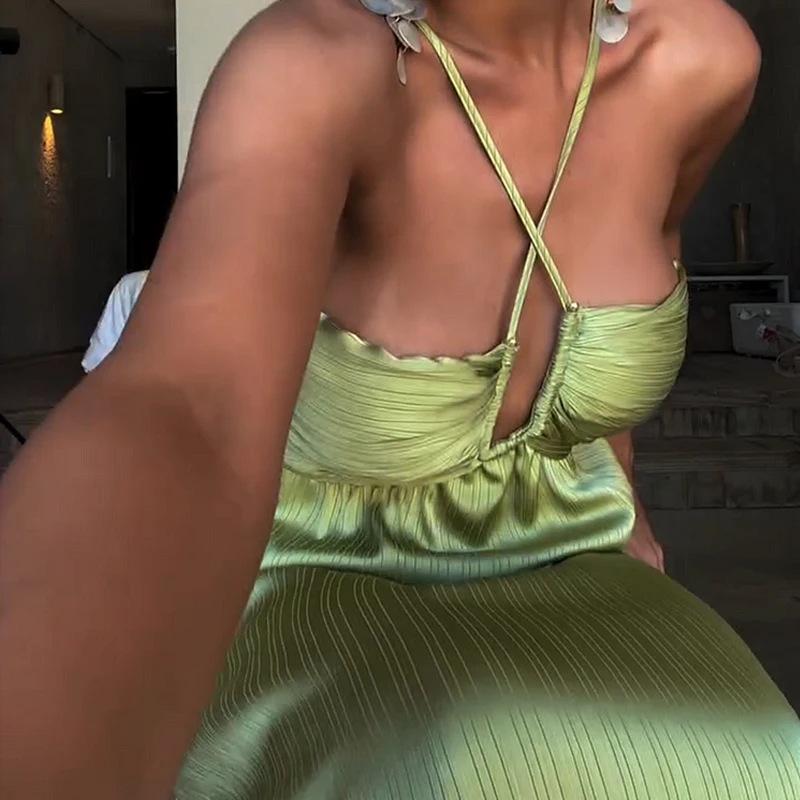 Halter Cut-out Low-cut Pleated Expansion Skirt For Vacation Dress