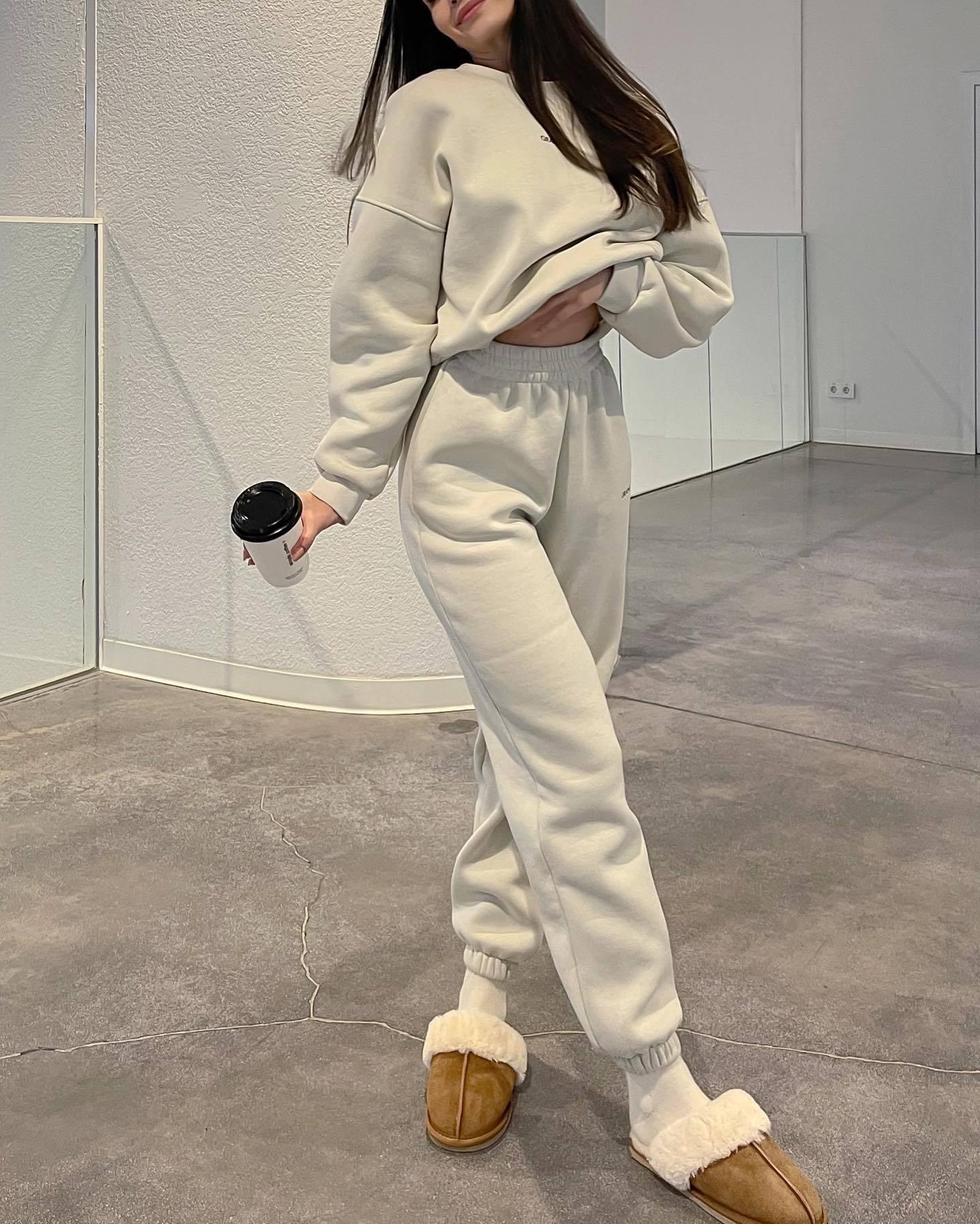 White / S