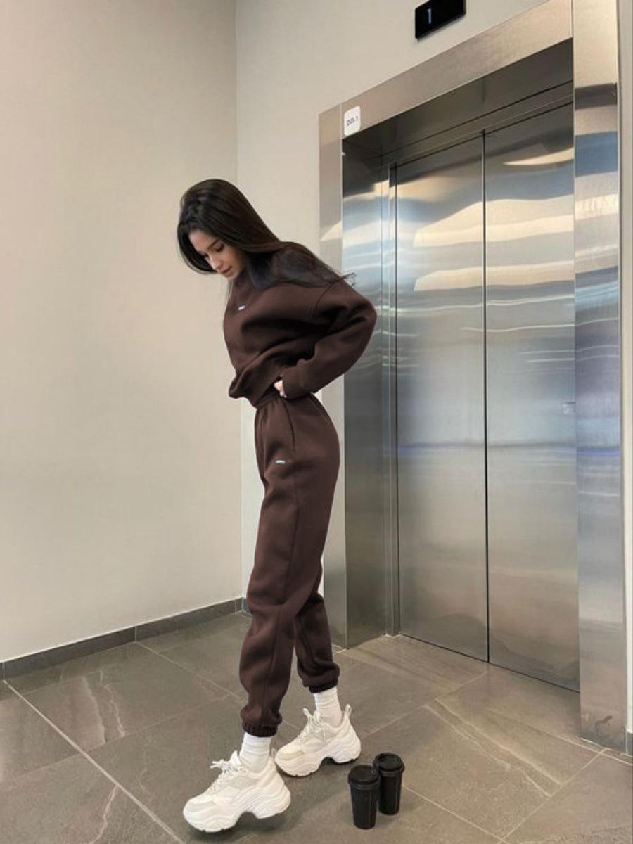 Dark Brown / S