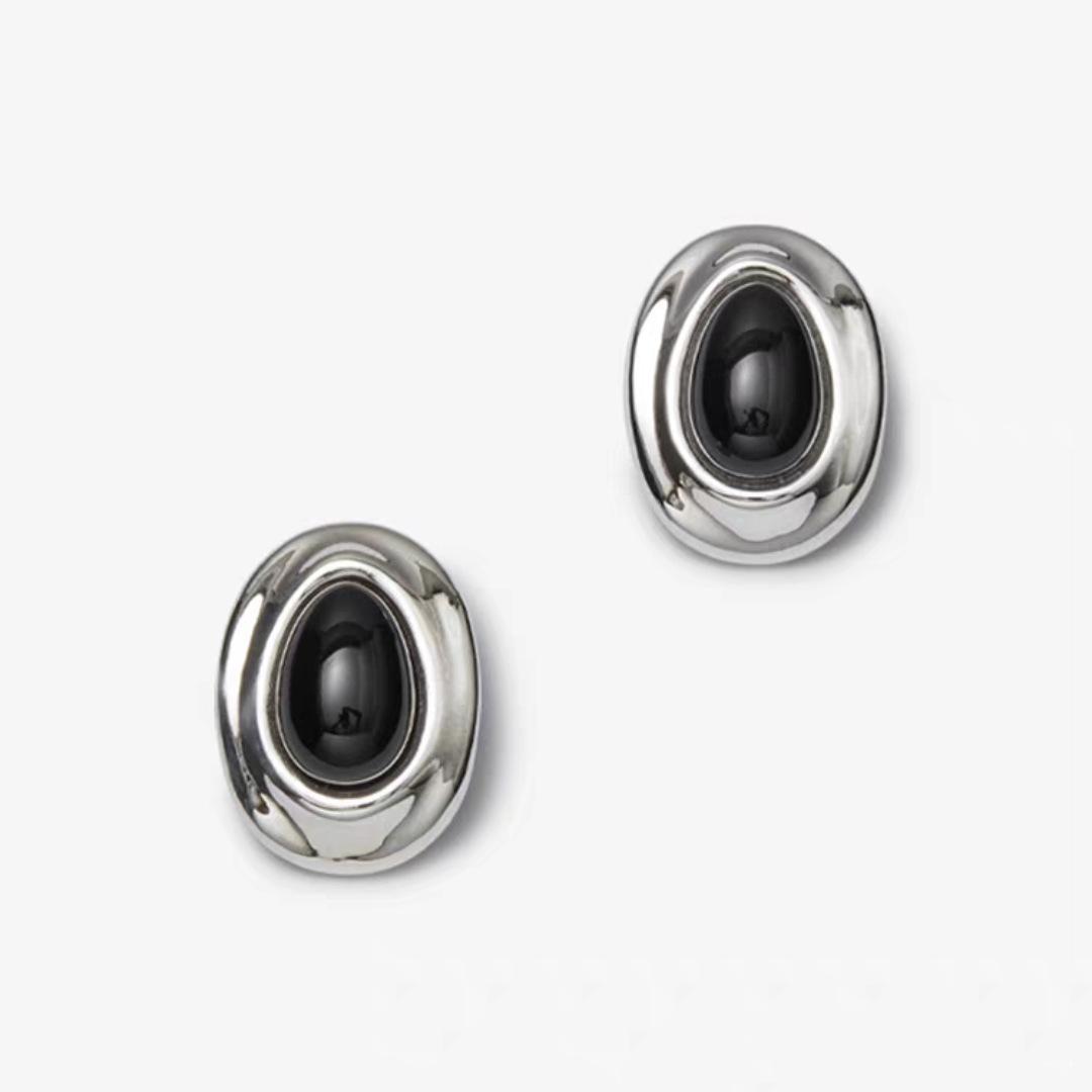 French Retro Niche Irregular Oval Silver Stud Earrings