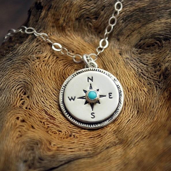 Retro Minimalist Round Turquoise Compass Necklace