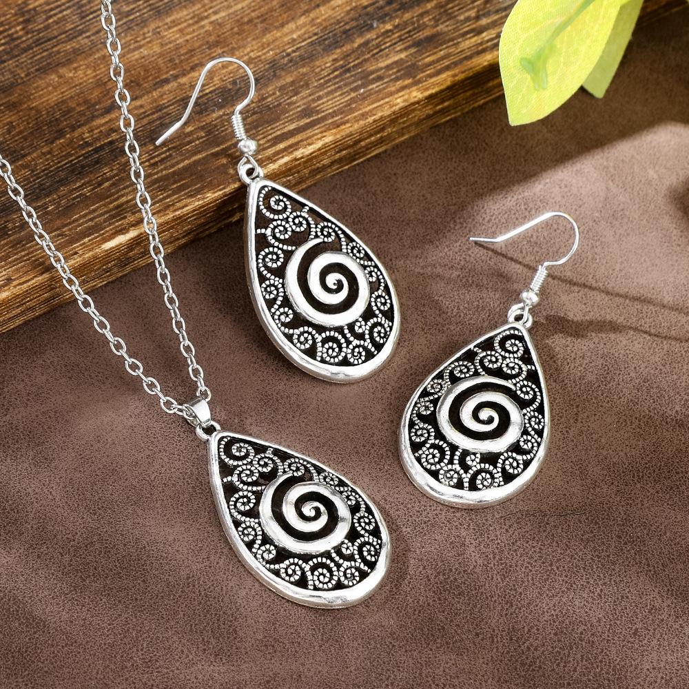 Floral Swirl Womens Earring And Necklace Set