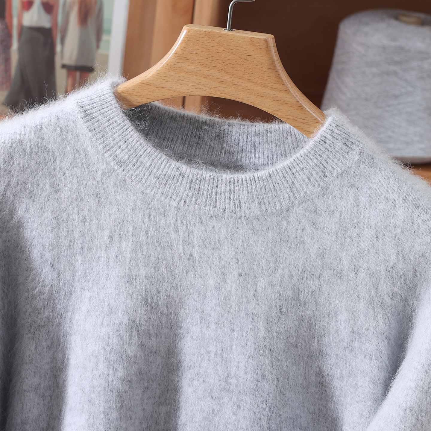 Light Gray / M