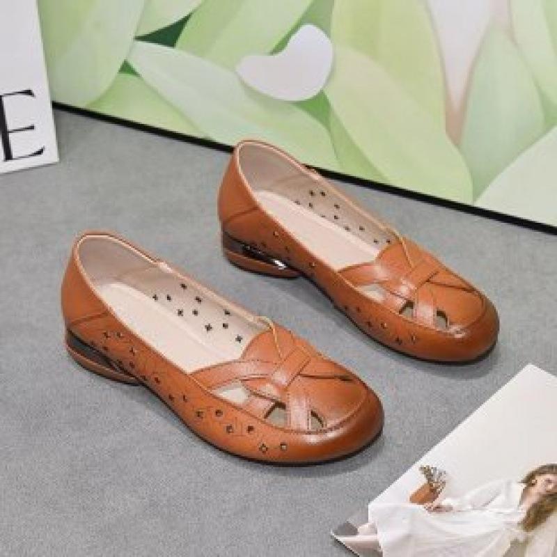 Women's Flat Hollowed-out Low-heeled Shoes