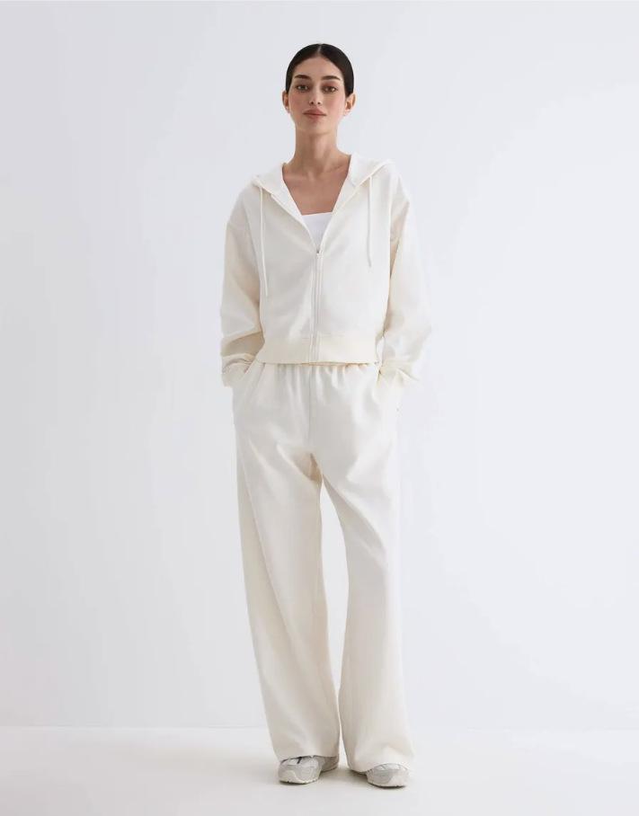 White / S