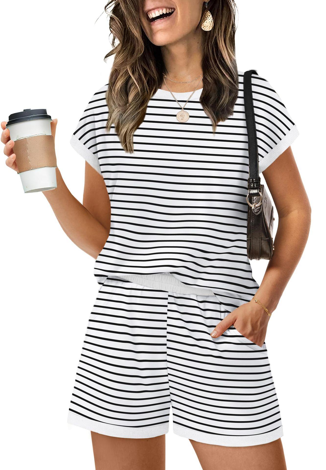 White And Black Stripes / S