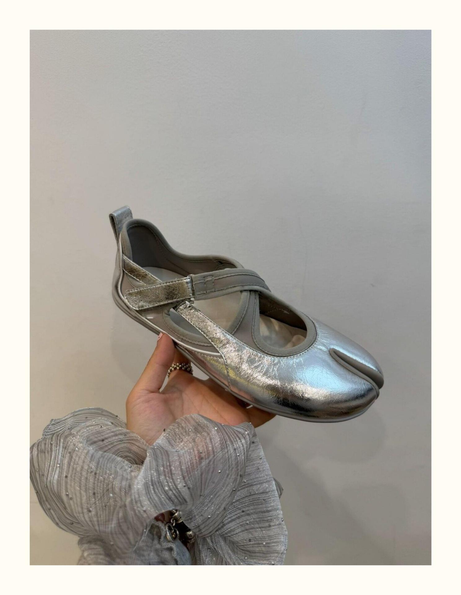Women's All-Match Soft-Soled Single Shoes With Velcro Cross Straps