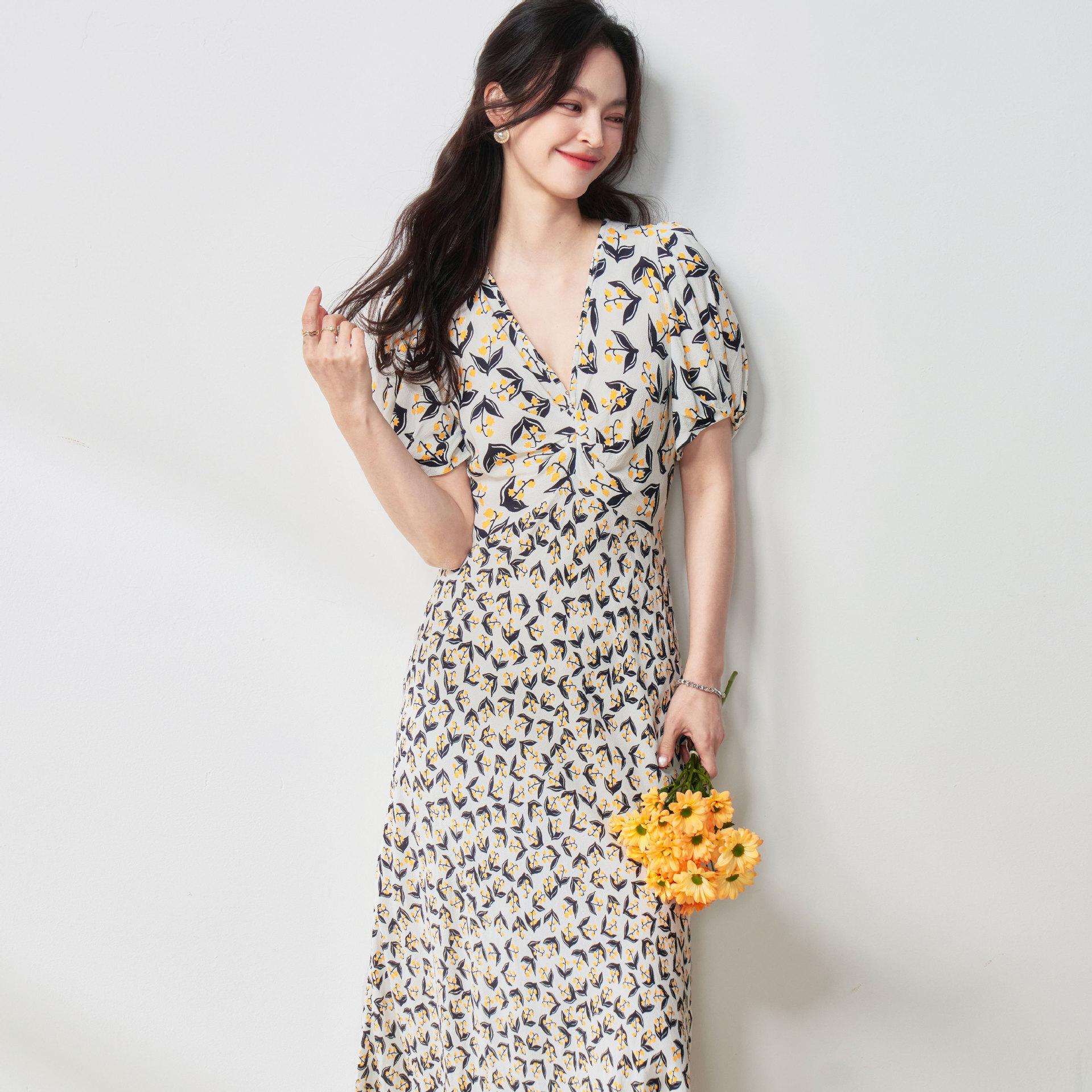 Elegant Graceful Puff Sleeve Lily V-neck Tight Waist Mid-length Dress