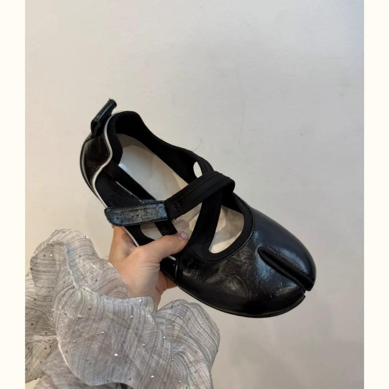 Women's All-Match Soft-Soled Single Shoes With Velcro Cross Straps