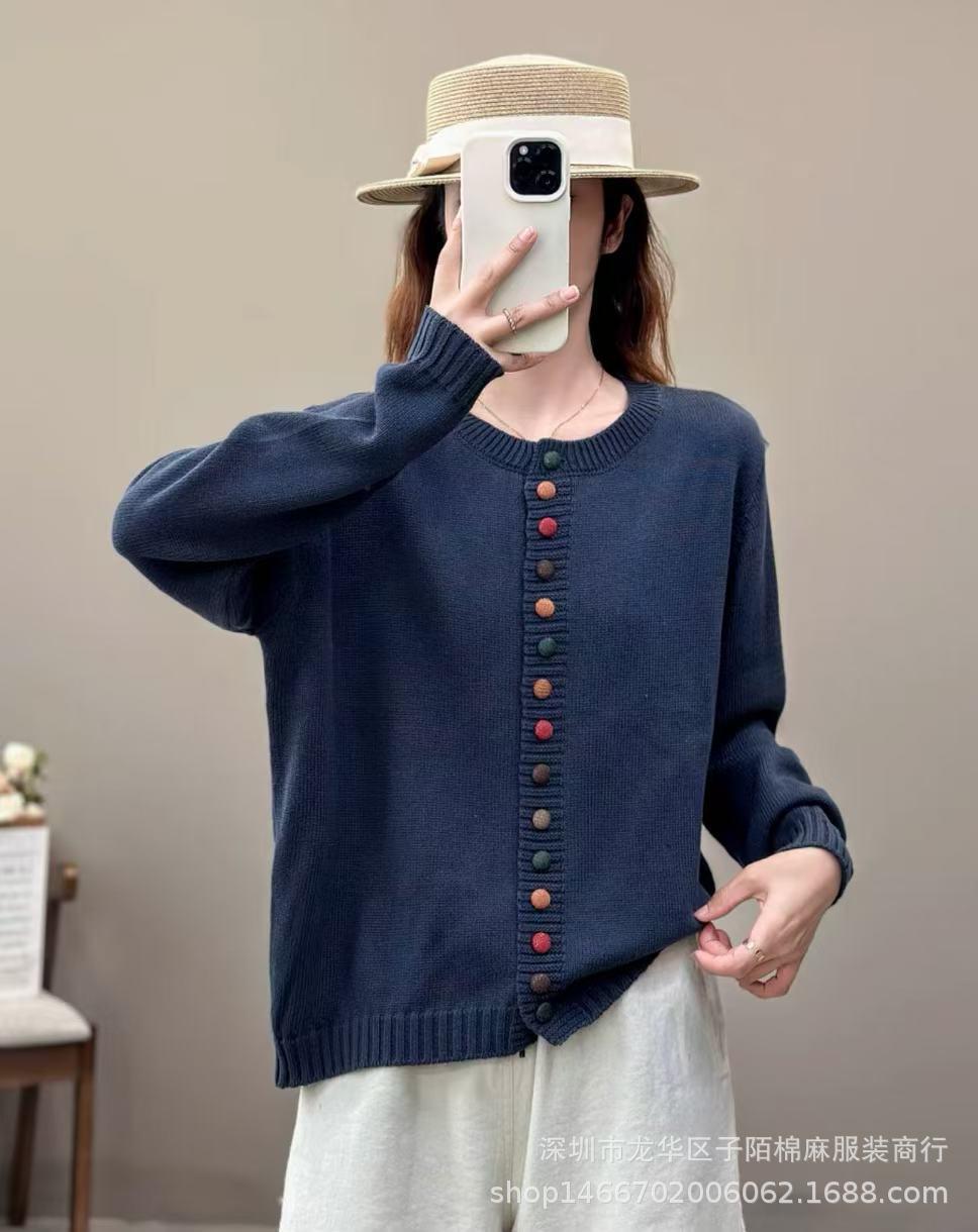 Women's Cotton Knitted Cardigan With Color Buckle Fashion Loose