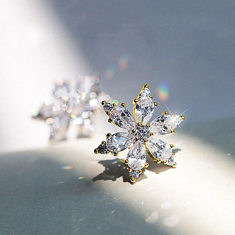 Minimalist Snowflake And Flower Diamond-studded Zircon Stud Earrings