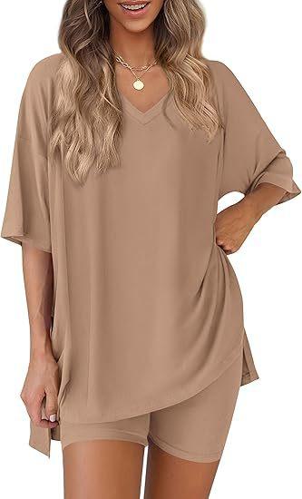 Comfortable And Stylish Womens Casual V-neck Loose-fit T-shirt And Elastic-waist Shorts Set For Home Wear