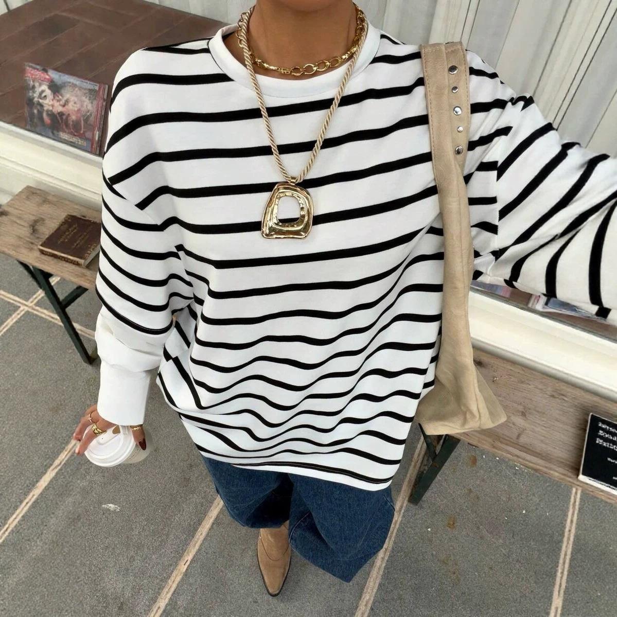 Womens Round-neck Striped Loose-fit Mock Two-piece Hoodie