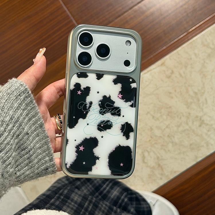 Cows Pattern / IPhone17ProMax