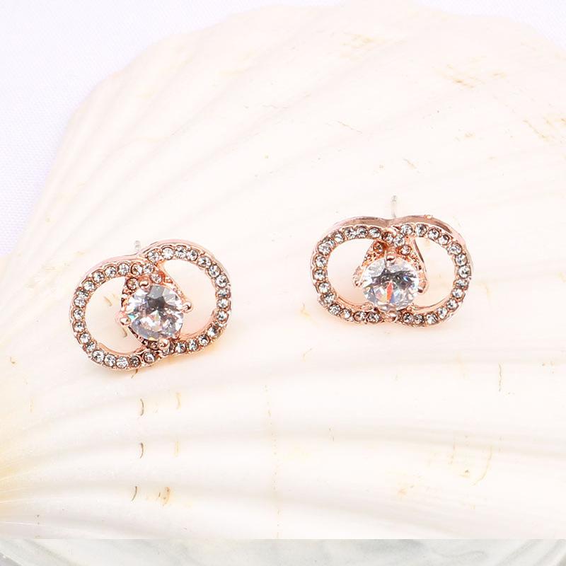 Women's Fashionable Casual Chanel-style Elegant Earrings