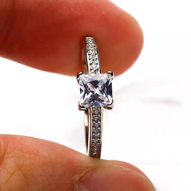 European And American Minimalist Womens Engagement Ring