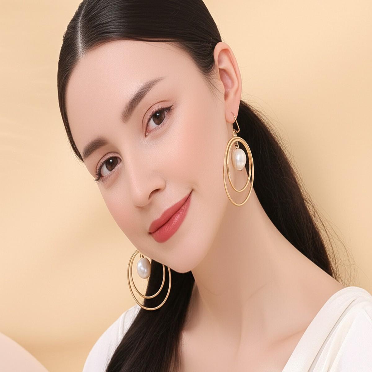 Elegant Lady-style Geometric Round Earrings With A High-end, Personalized Pearl Design