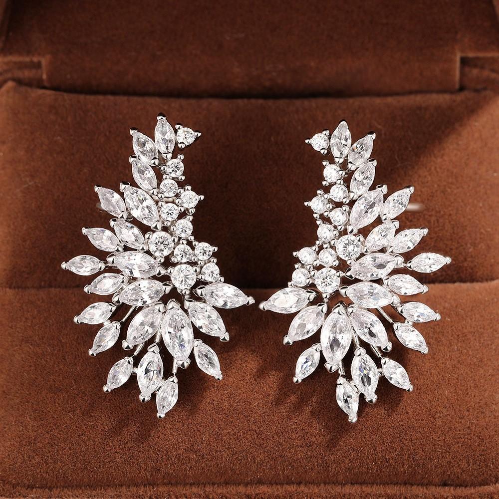Light-luxury Exquisite Fashionable Versatile Earrings For Women