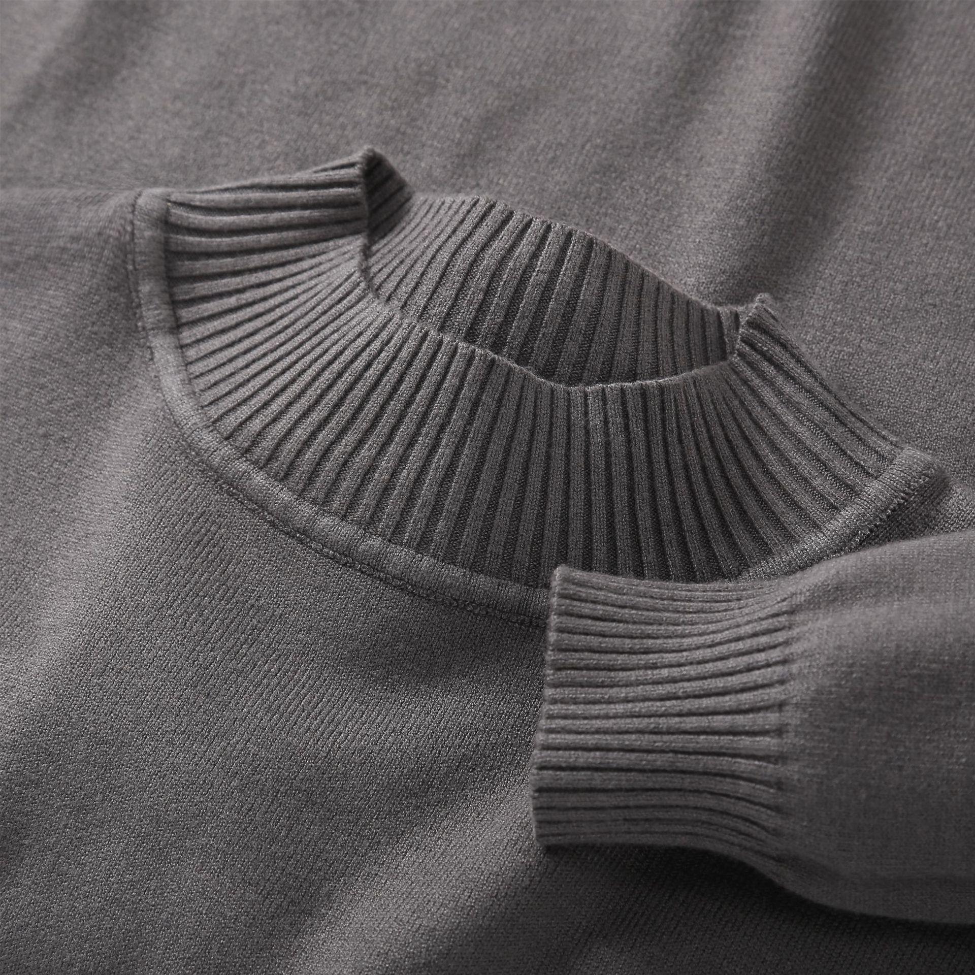 Half Turtleneck Dark Gray / M