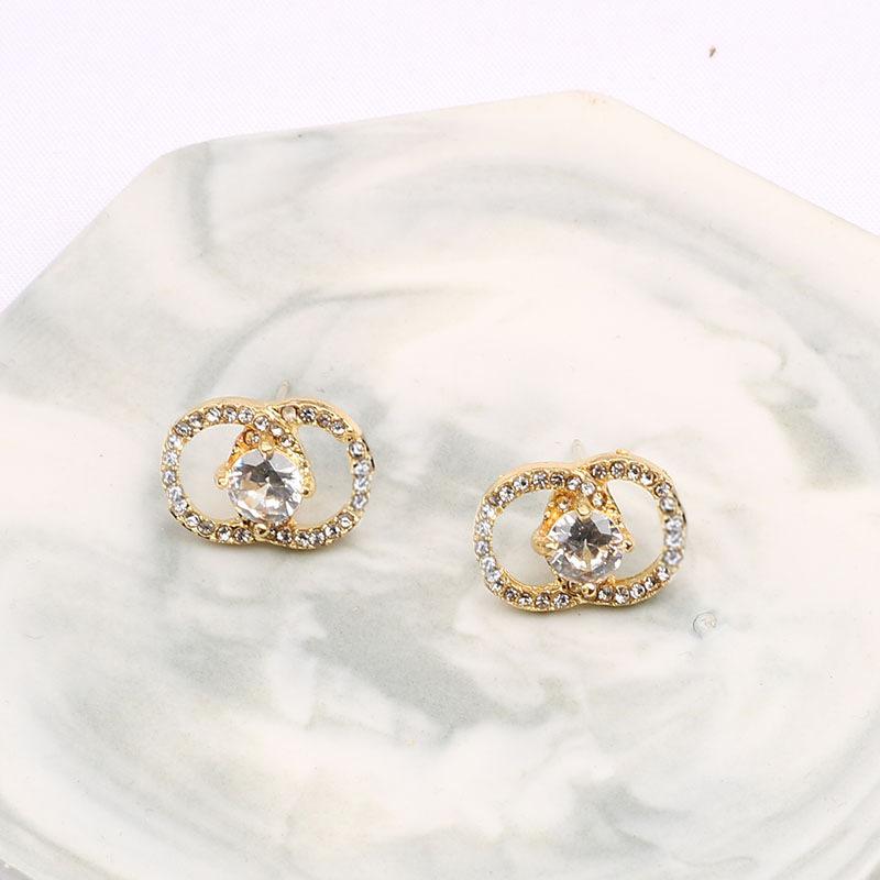 Women's Fashionable Casual Chanel-style Elegant Earrings