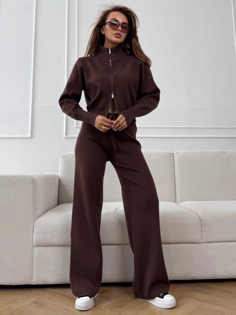 Brown / S