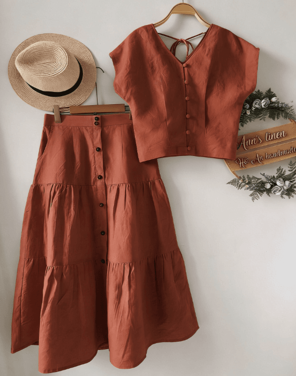 Gentle Style V-neck Button-down Sleeveless Top And High-waisted Skirt Set For Women