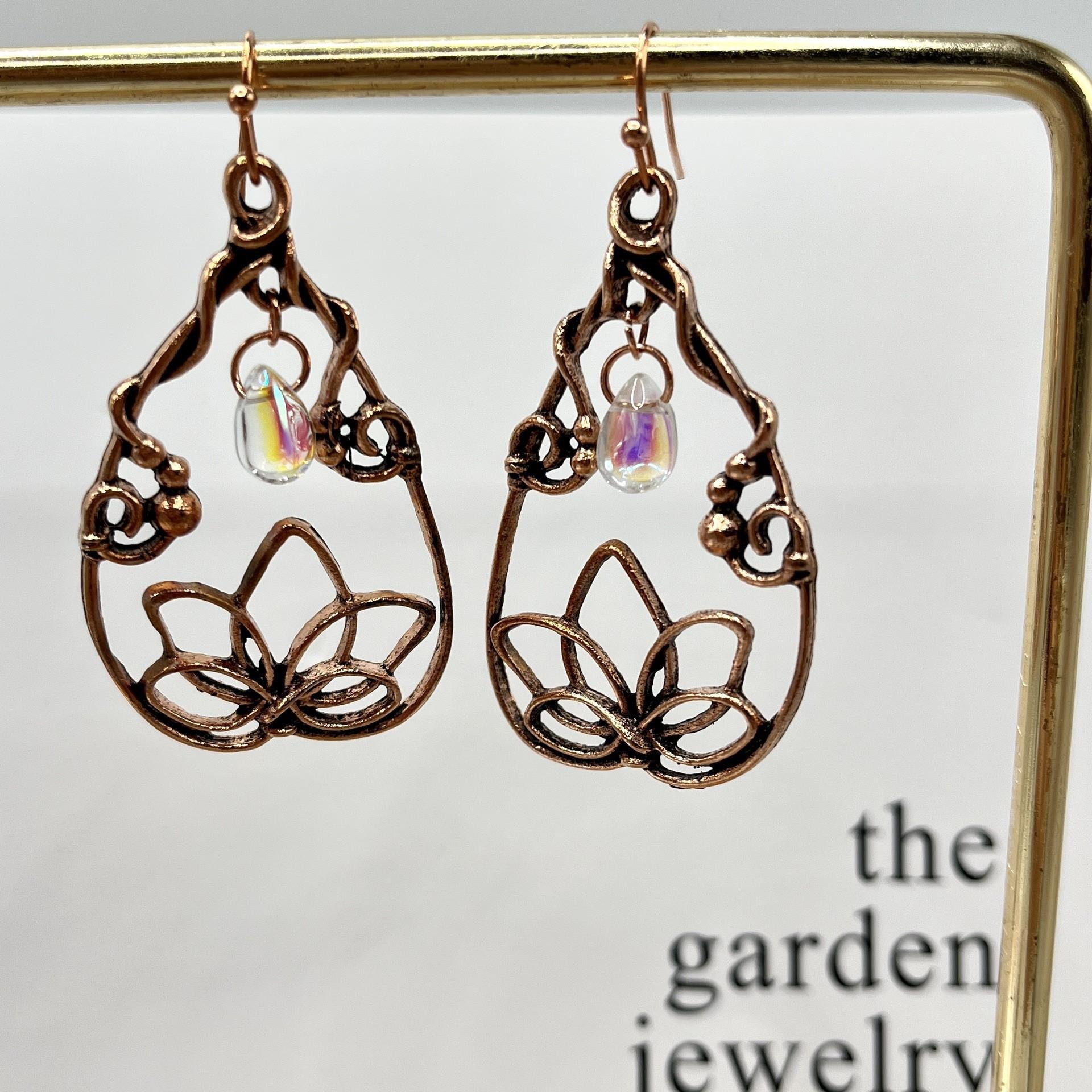Retro Lotus Flower Waterdrop-Shaped Earrings Inlaid With Moonstone