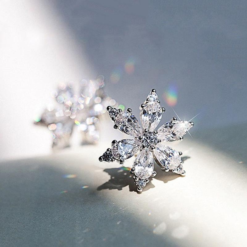 Minimalist Snowflake And Flower Diamond-studded Zircon Stud Earrings