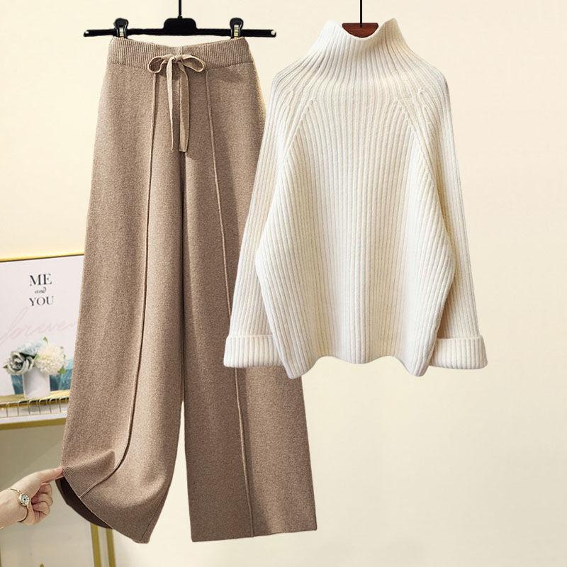 White Sweater Khaki Pants / S