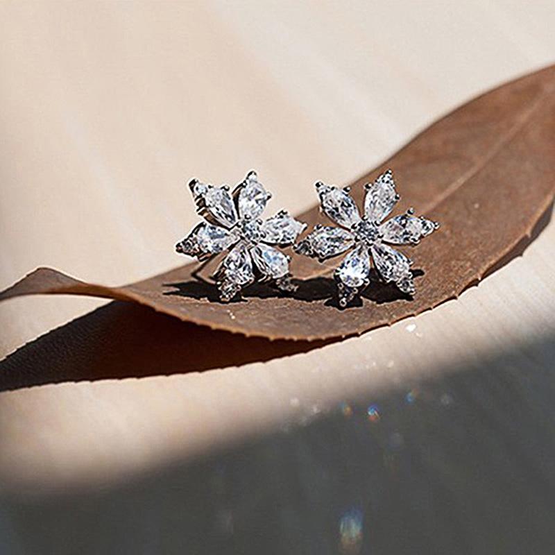 Minimalist Snowflake And Flower Diamond-studded Zircon Stud Earrings