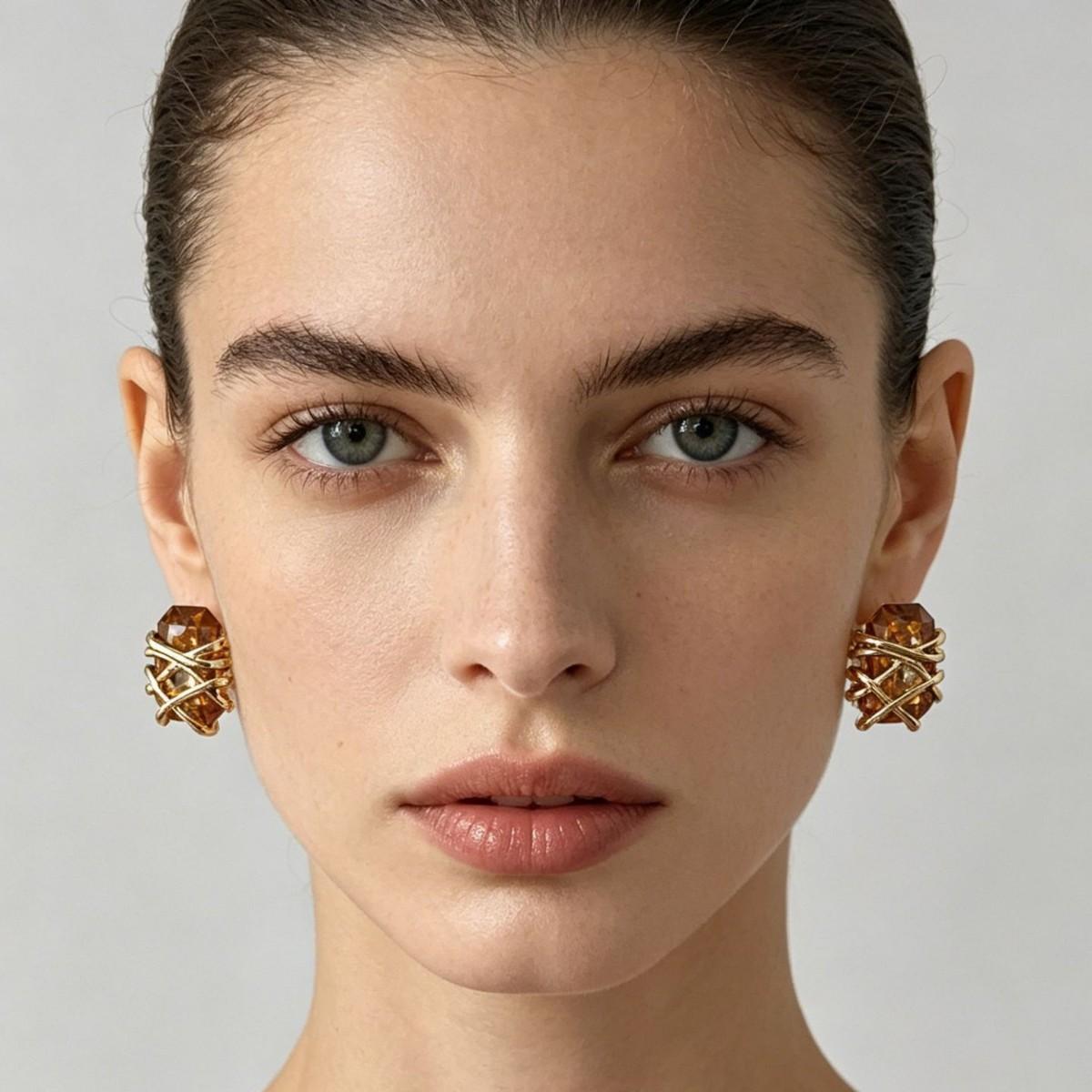 Commuter-style Olive-green Metal-wrapped Versatile Vintage Earrings